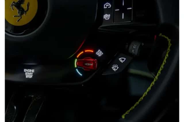 Ferrari SF90 Stradale (2021) thumbnail 38