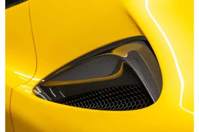 Ferrari SF90 Stradale (2021) thumbnail 40