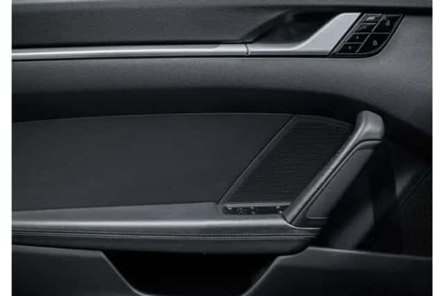Porsche 911 (2019) thumbnail 33