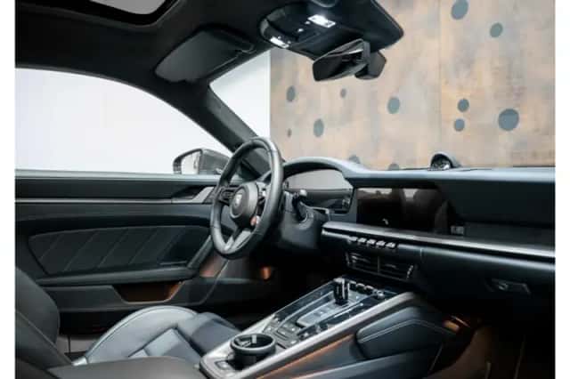 Porsche 911 (2026) thumbnail 16