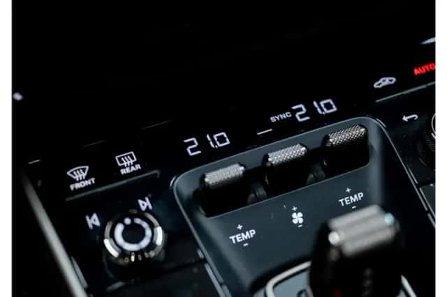 Porsche 911 (2026) thumbnail 31