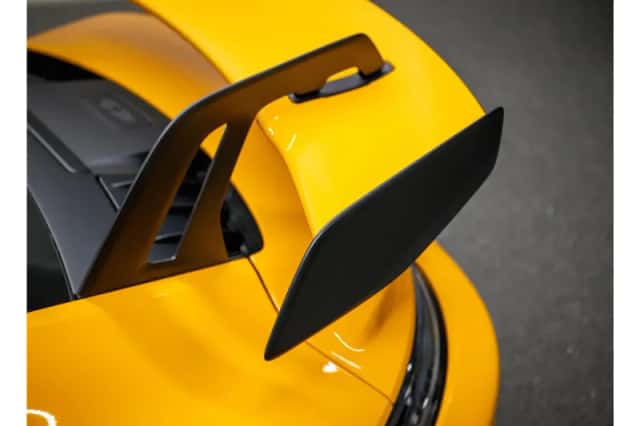 Porsche 911 (2022) thumbnail 15