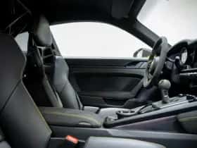 Porsche 911 (2022) thumbnail 18