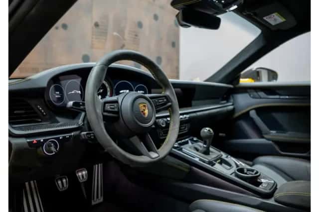 Porsche 911 (2022) thumbnail 19