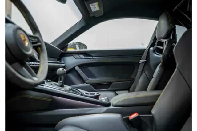 Porsche 911 (2022) thumbnail 20