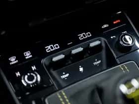 Porsche 911 (2022) thumbnail 36
