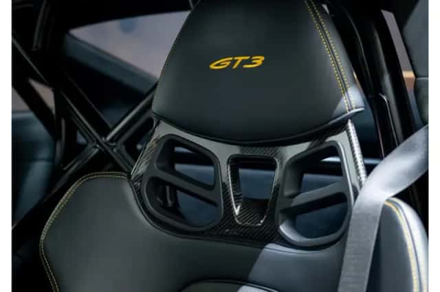 Porsche 911 (2022) thumbnail 38