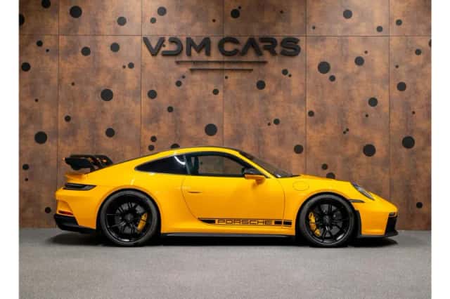 Porsche 911 (2022) thumbnail 6
