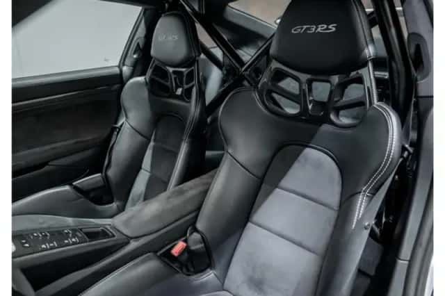Porsche 911 (2016) thumbnail 18