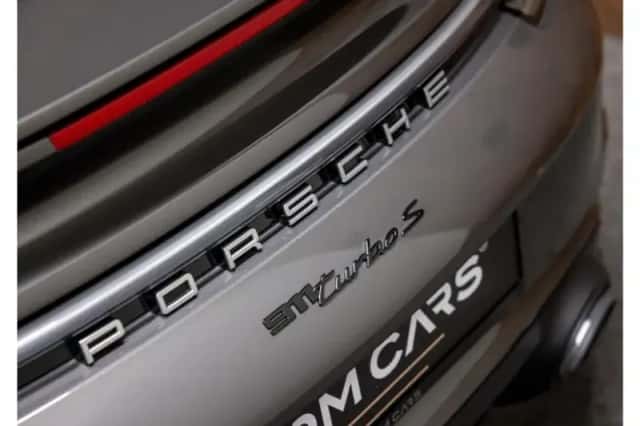 Porsche 911 (2023) thumbnail 30