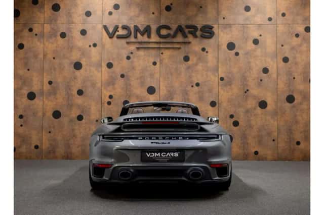 Porsche 911 (2023) thumbnail 9
