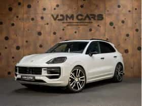 Porsche Cayenne (2024) thumbnail 2