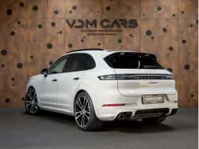 Porsche Cayenne (2024) thumbnail 4