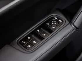 Porsche Cayenne (2024) thumbnail 37