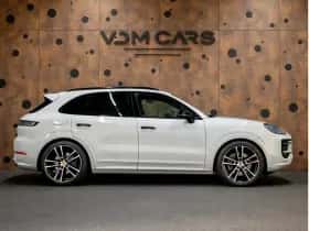 Porsche Cayenne (2024) thumbnail 7