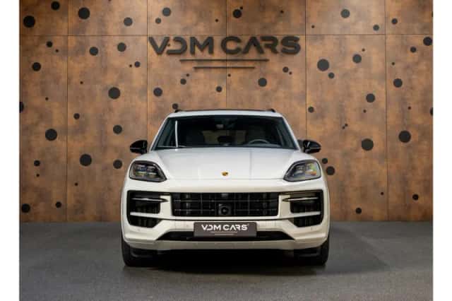 Porsche Cayenne (2024) thumbnail 8