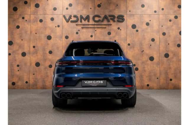 Porsche Cayenne (2024) thumbnail 4