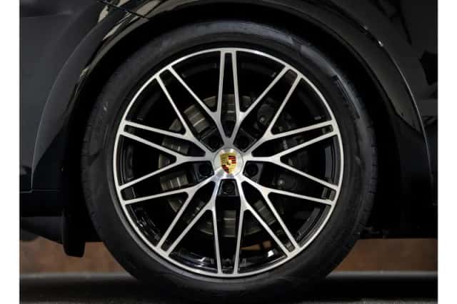 Porsche Cayenne (2024) thumbnail 15