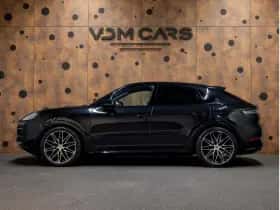 Porsche Cayenne (2024) thumbnail 3