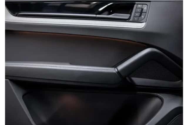 Porsche Cayenne (2024) thumbnail 32