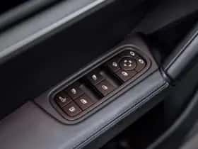 Porsche Cayenne (2024) thumbnail 36