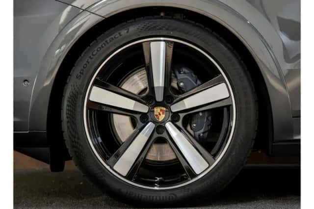 Porsche Cayenne (2025) thumbnail 15