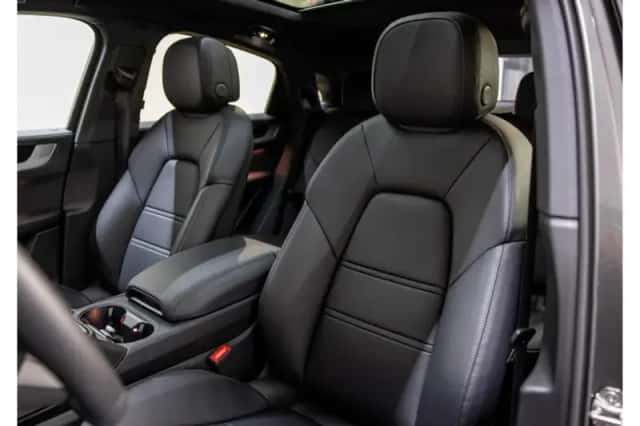Porsche Cayenne (2025) thumbnail 17