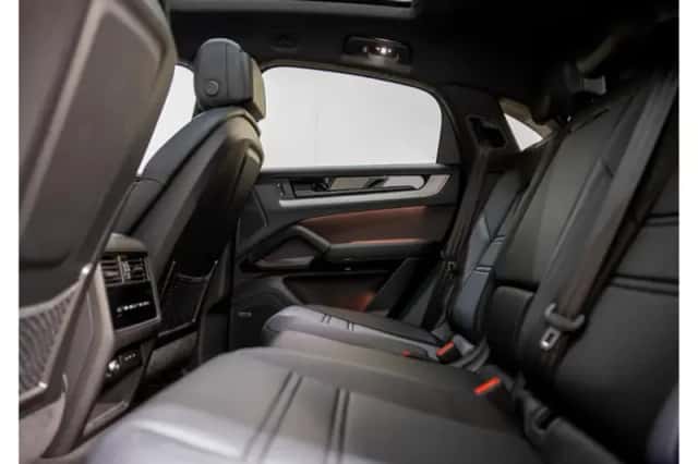 Porsche Cayenne (2025) thumbnail 27
