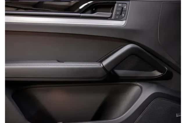 Porsche Cayenne (2025) thumbnail 34