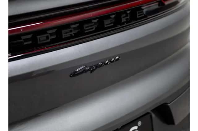 Porsche Cayenne (2024) thumbnail 11