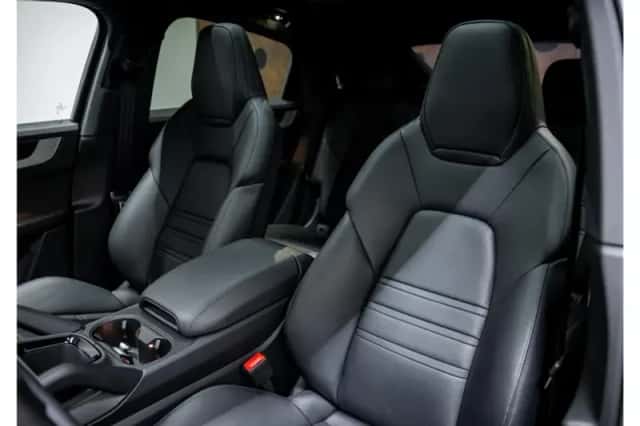 Porsche Cayenne (2024) thumbnail 17