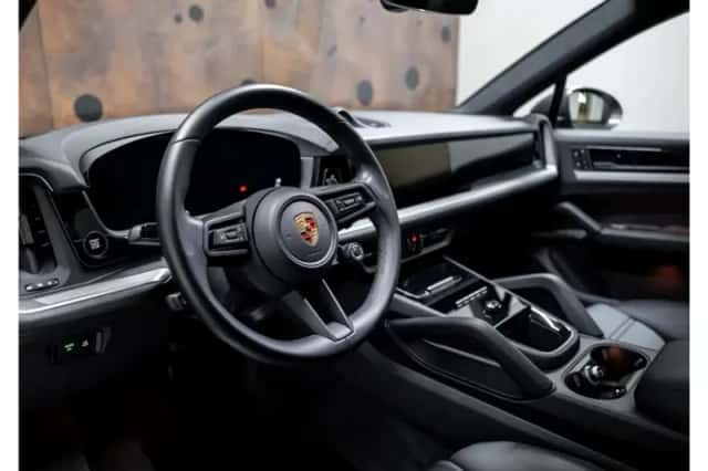 Porsche Cayenne (2024) thumbnail 18