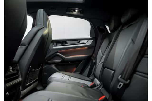 Porsche Cayenne (2024) thumbnail 25