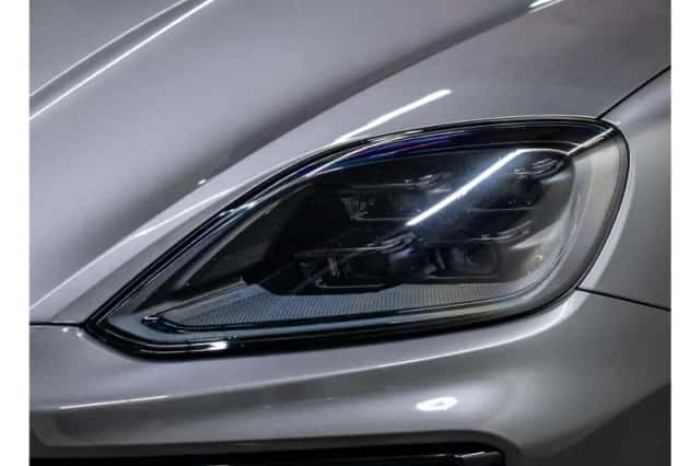 Porsche Cayenne (2024) thumbnail 9