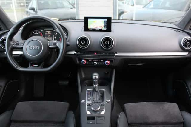 Audi A3 (2015) thumbnail 3