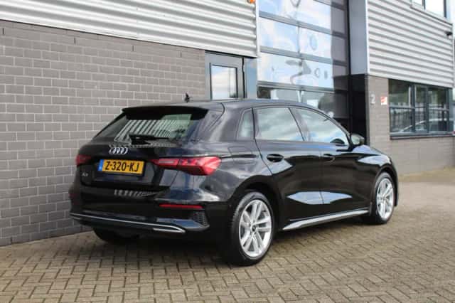 Audi A3 (2021) thumbnail 5