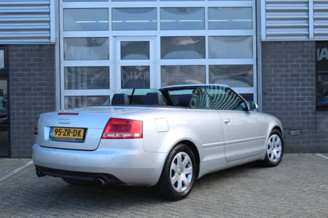 Audi A4 (2008) thumbnail 4