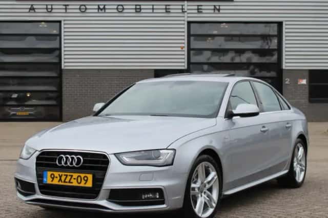 Audi A4 (2015) thumbnail 1