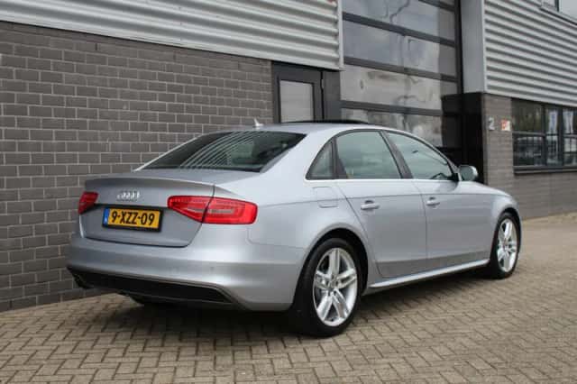 Audi A4 (2015) thumbnail 6