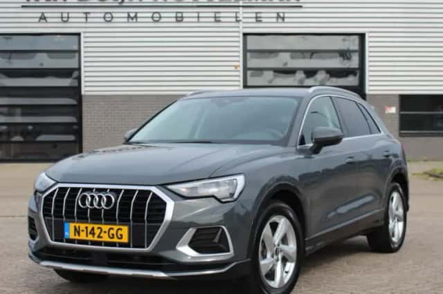 Audi Q3 (2021) thumbnail 1