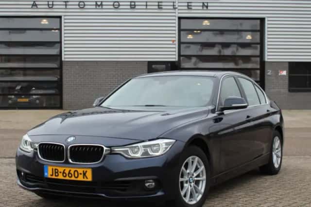 BMW 3-Serie (2016) thumbnail 1