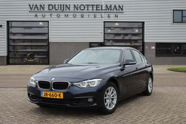 BMW 3-Serie (2016) thumbnail 2