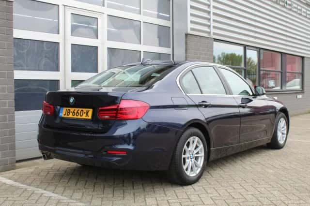 BMW 3-Serie (2016) thumbnail 6