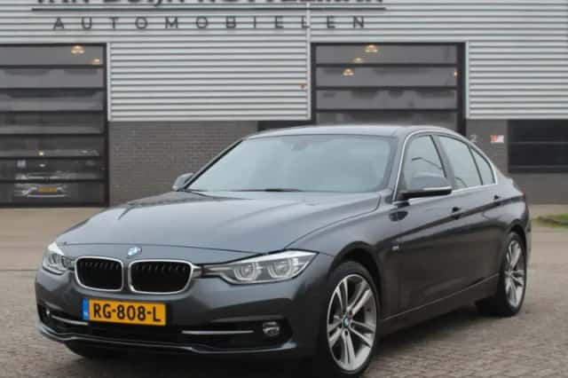 BMW 3-Serie (2017) thumbnail 1