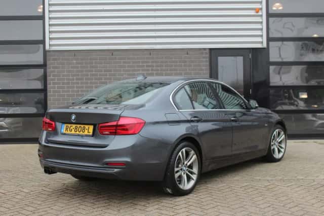 BMW 3-Serie (2017) thumbnail 4