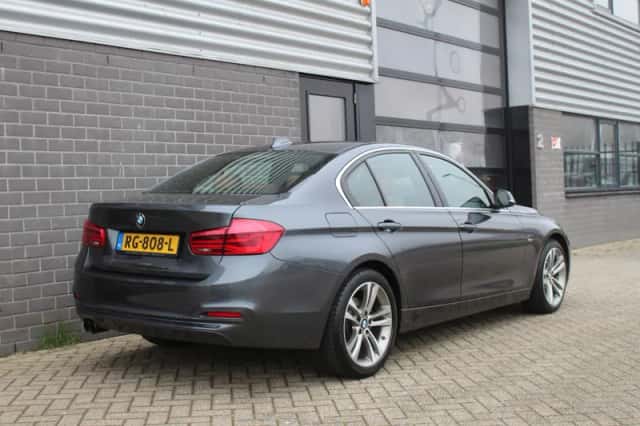 BMW 3-Serie (2017) thumbnail 6
