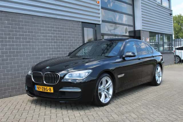 BMW 7-Serie (2012) thumbnail 5