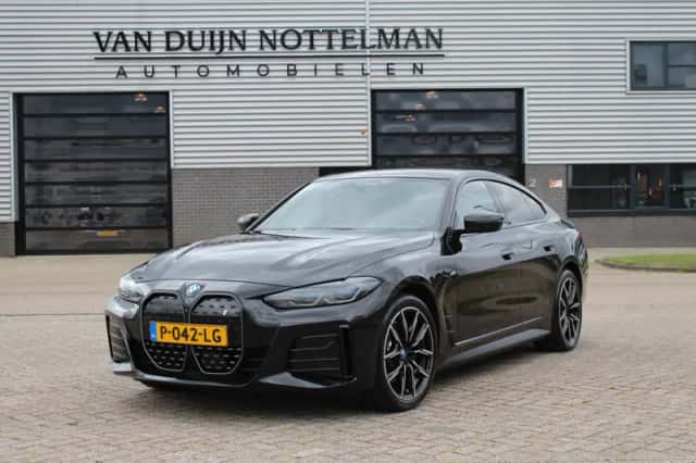 BMW i4 (2022) thumbnail 1