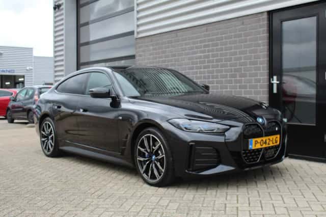 BMW i4 (2022) thumbnail 6