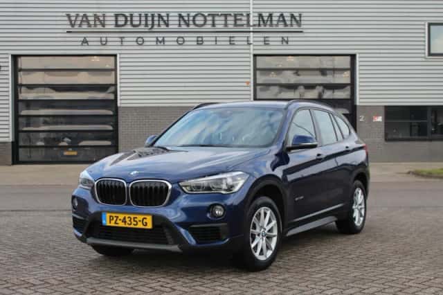 BMW X1 (2017) thumbnail 2